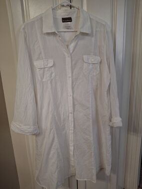 Tommy Bahama Women's White Long-Sleeve Button-Down Coverup Xl